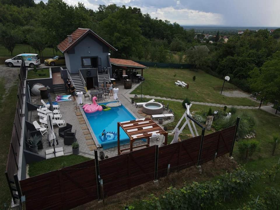 Kuca Za Odmor Mladen I Martina Villa Slavonski Brod Exterior photo