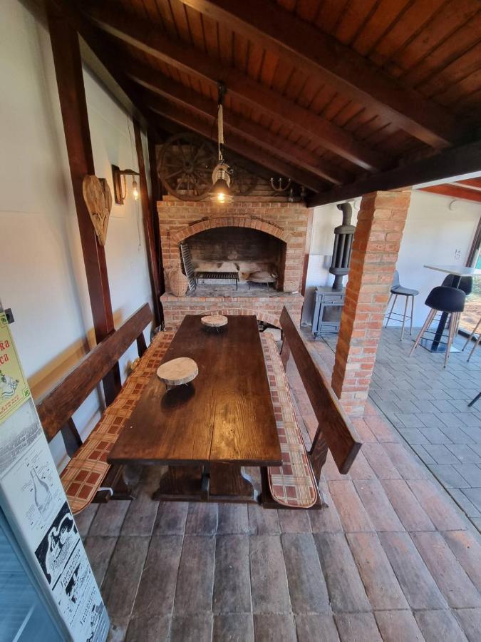 Kuca Za Odmor Mladen I Martina Villa Slavonski Brod Exterior photo